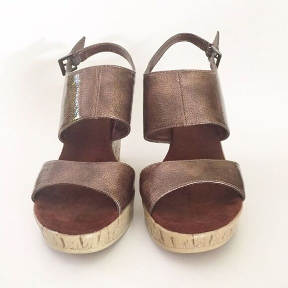 Aerosoles Trade Secret Bronze Wedge Sandal Cork 9 - Picture 3 of 5
